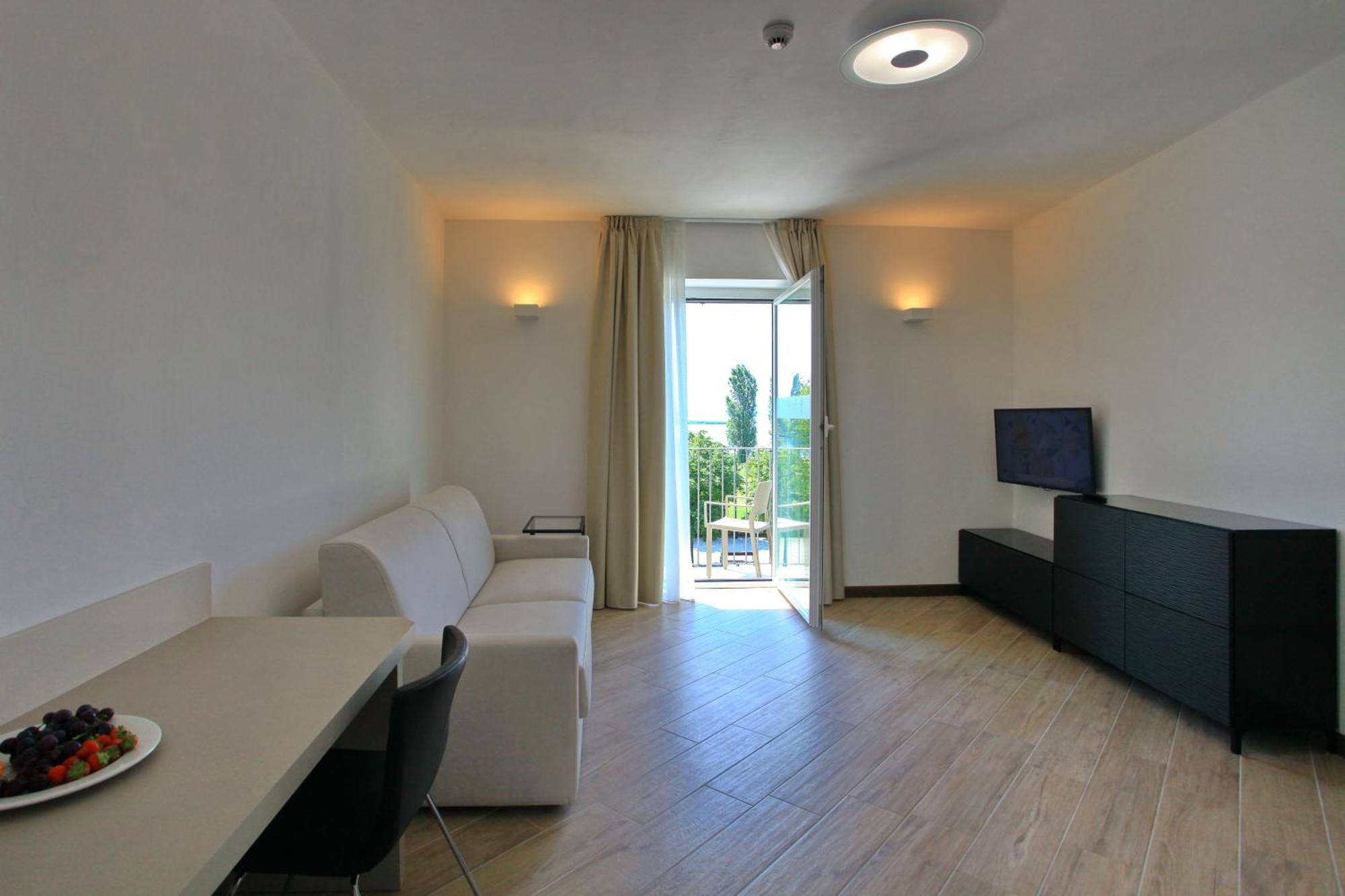 Hotel Ponti Angera Zewnętrze zdjęcie