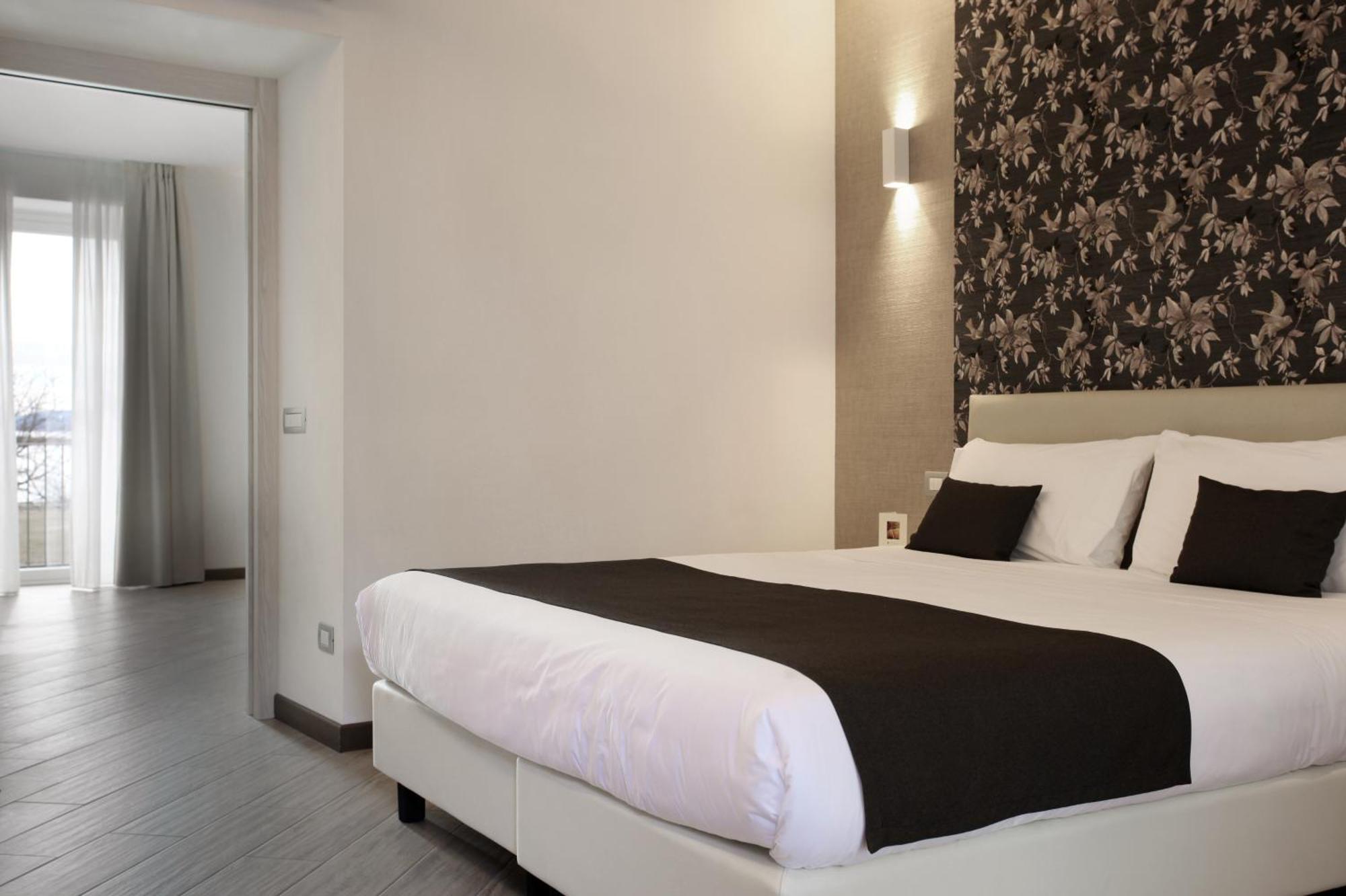 Hotel Ponti Angera Zewnętrze zdjęcie