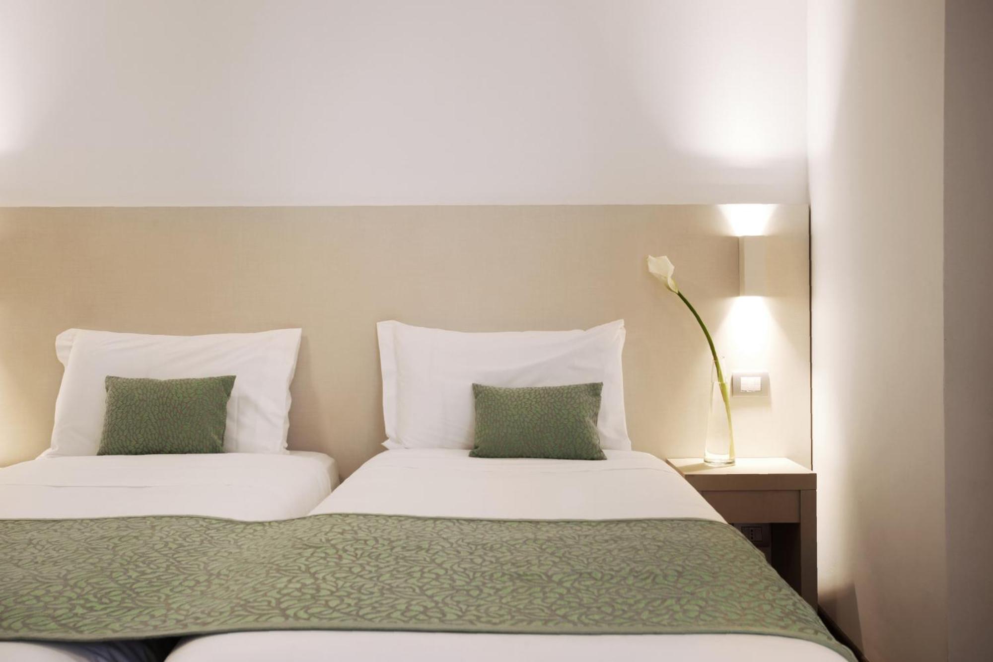Hotel Ponti Angera Zewnętrze zdjęcie